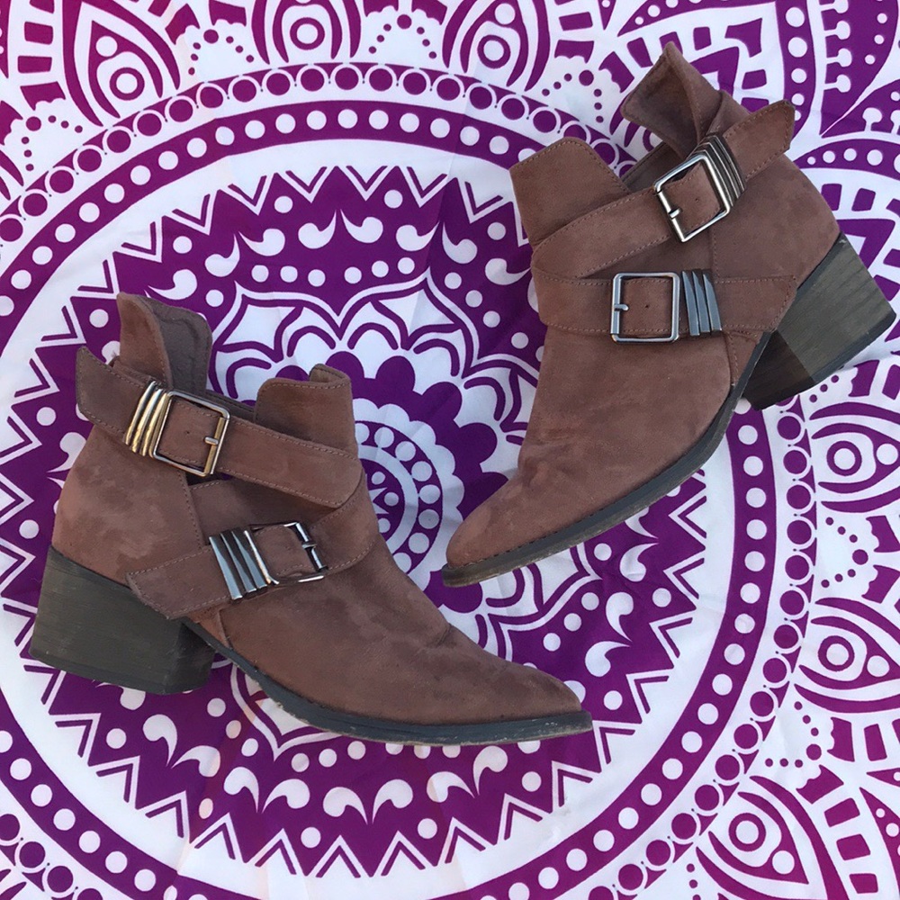Trendy Booties size 7